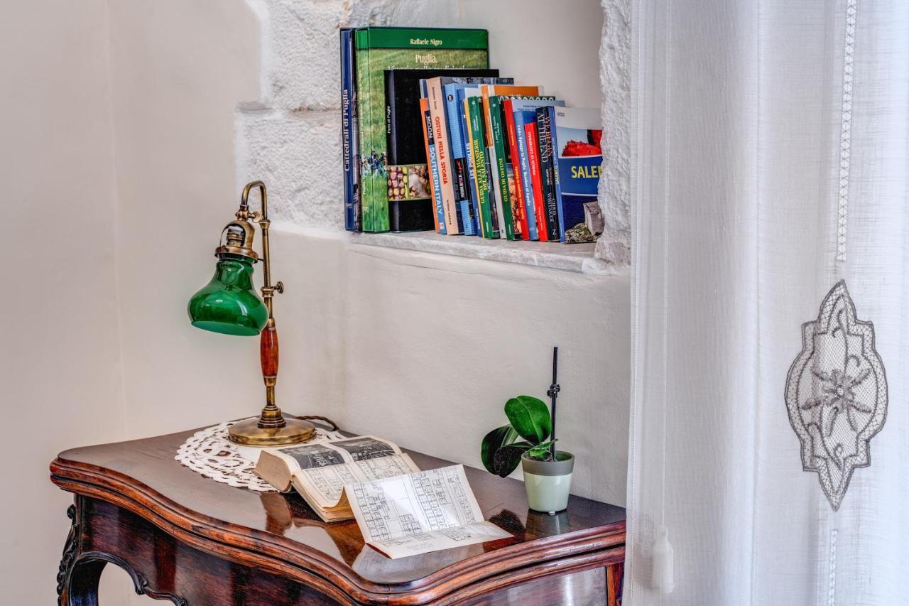 Palazzo Stunis - Dimora Di Charme Bed & Breakfast Ostuni Exterior foto