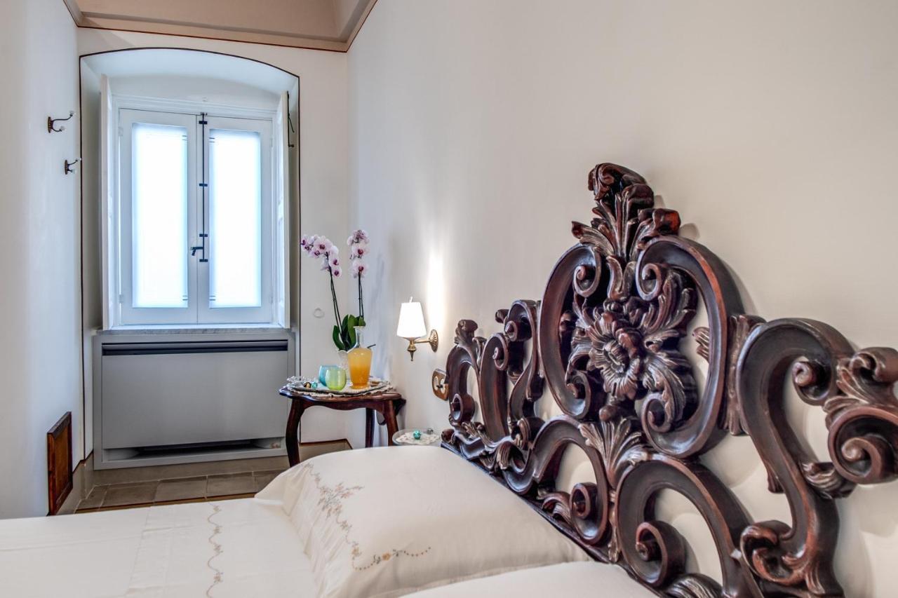 Palazzo Stunis - Dimora Di Charme Bed & Breakfast Ostuni Exterior foto