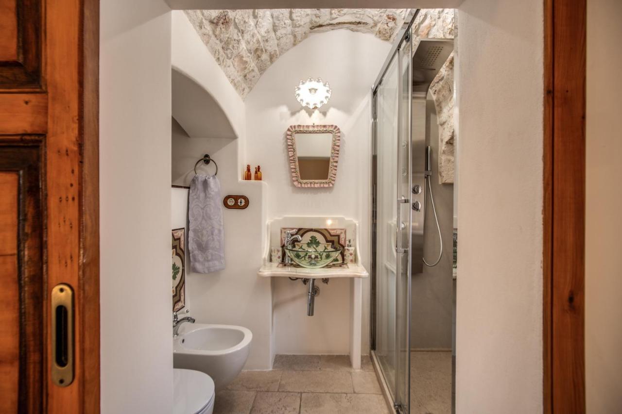 Palazzo Stunis - Dimora Di Charme Bed & Breakfast Ostuni Exterior foto