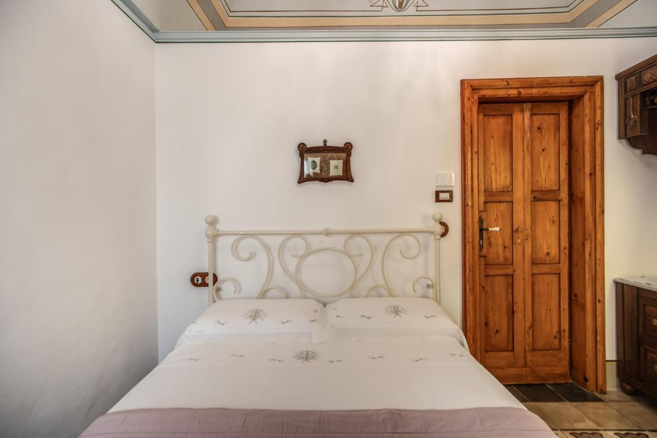 Palazzo Stunis - Dimora Di Charme Bed & Breakfast Ostuni Exterior foto