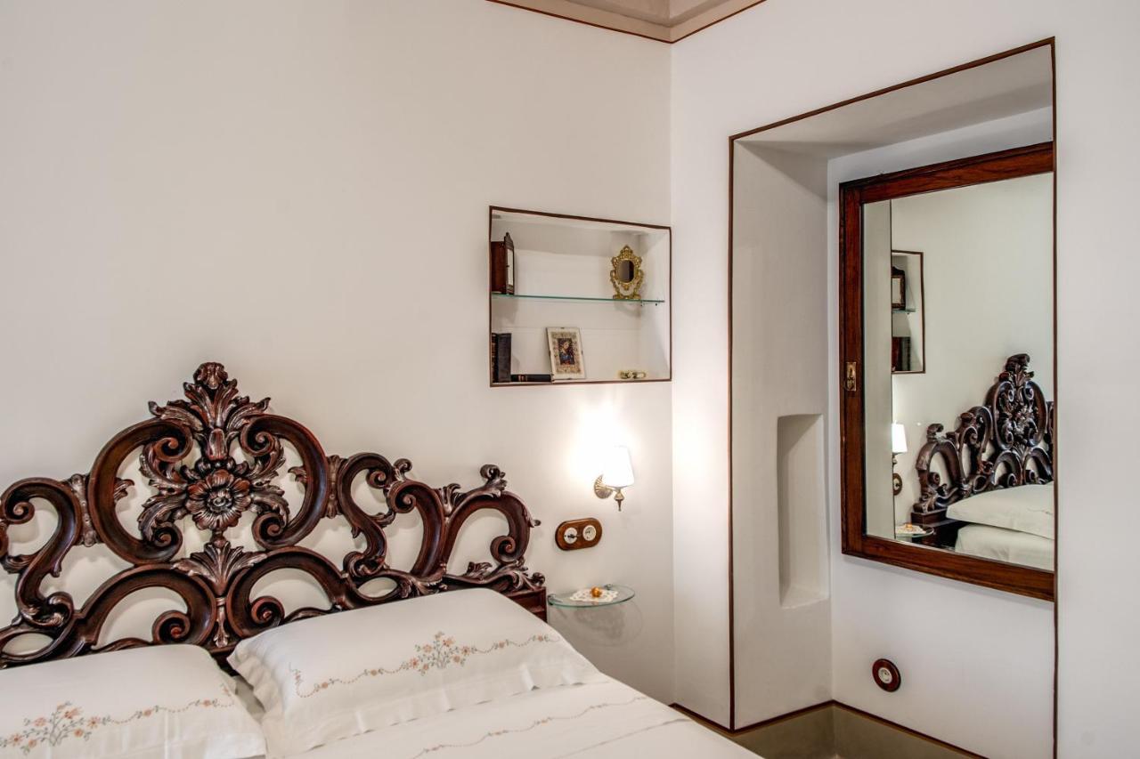 Palazzo Stunis - Dimora Di Charme Bed & Breakfast Ostuni Exterior foto