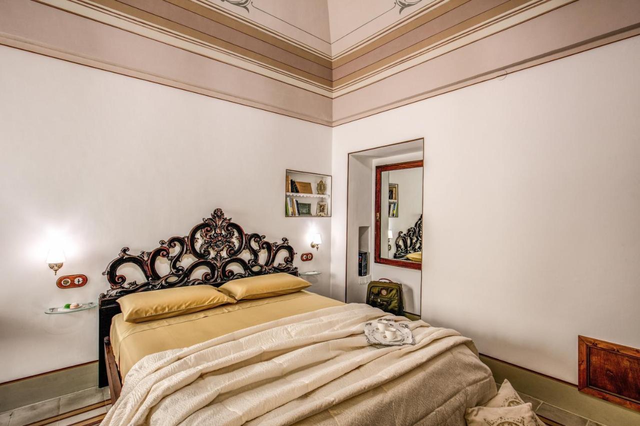 Palazzo Stunis - Dimora Di Charme Bed & Breakfast Ostuni Exterior foto