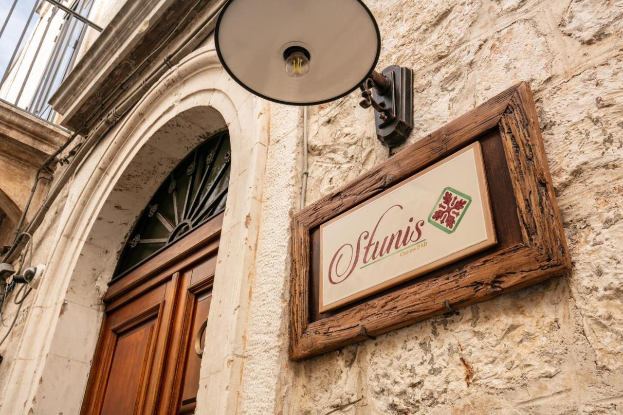 Palazzo Stunis - Dimora Di Charme Bed & Breakfast Ostuni Exterior foto